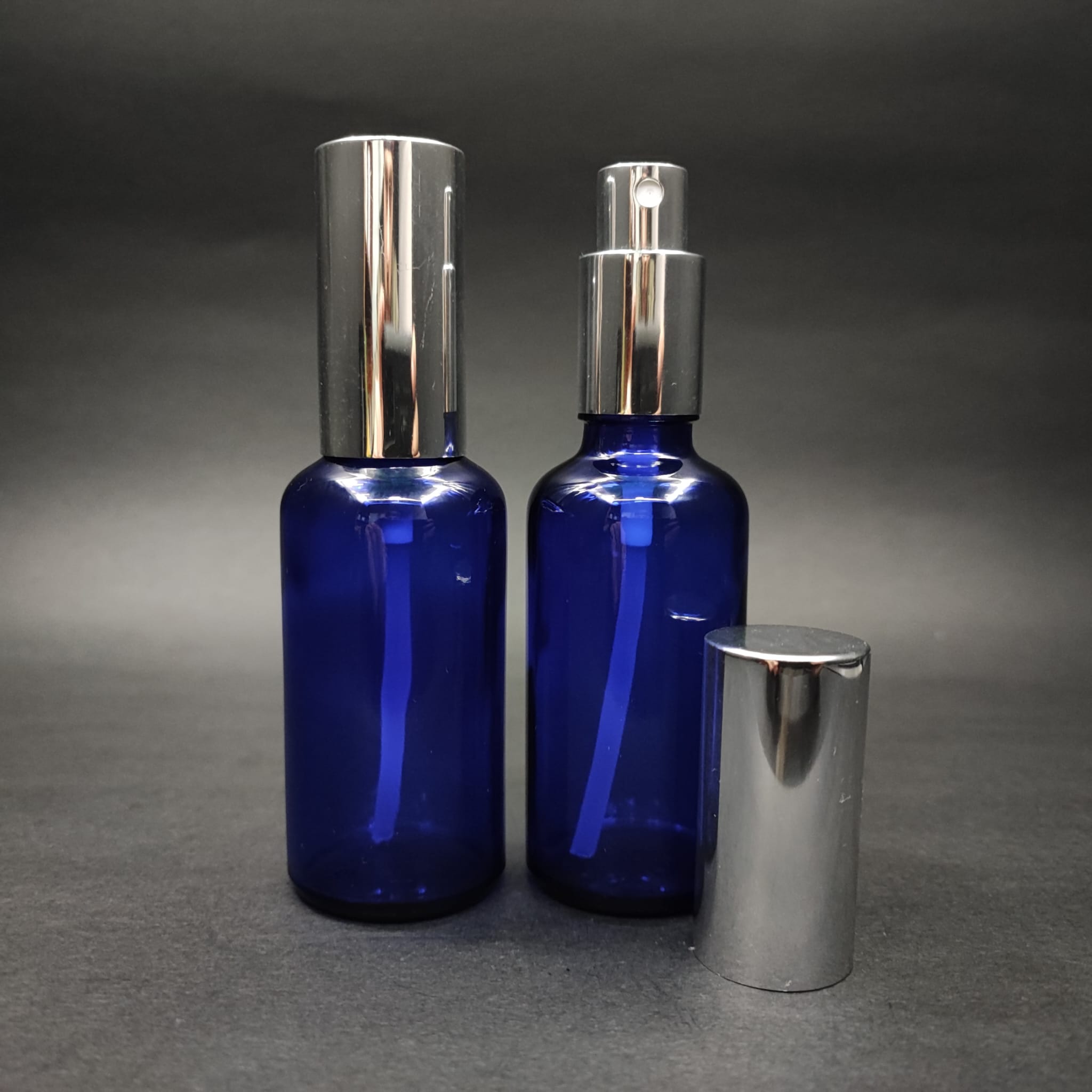 50 Ml Lüks Vidalı Valf Çevirme Parfüm Şişeleri - 50 Cc Mavi Cam Şişe - Gümüş Metal Spreyli Kapaklı Set