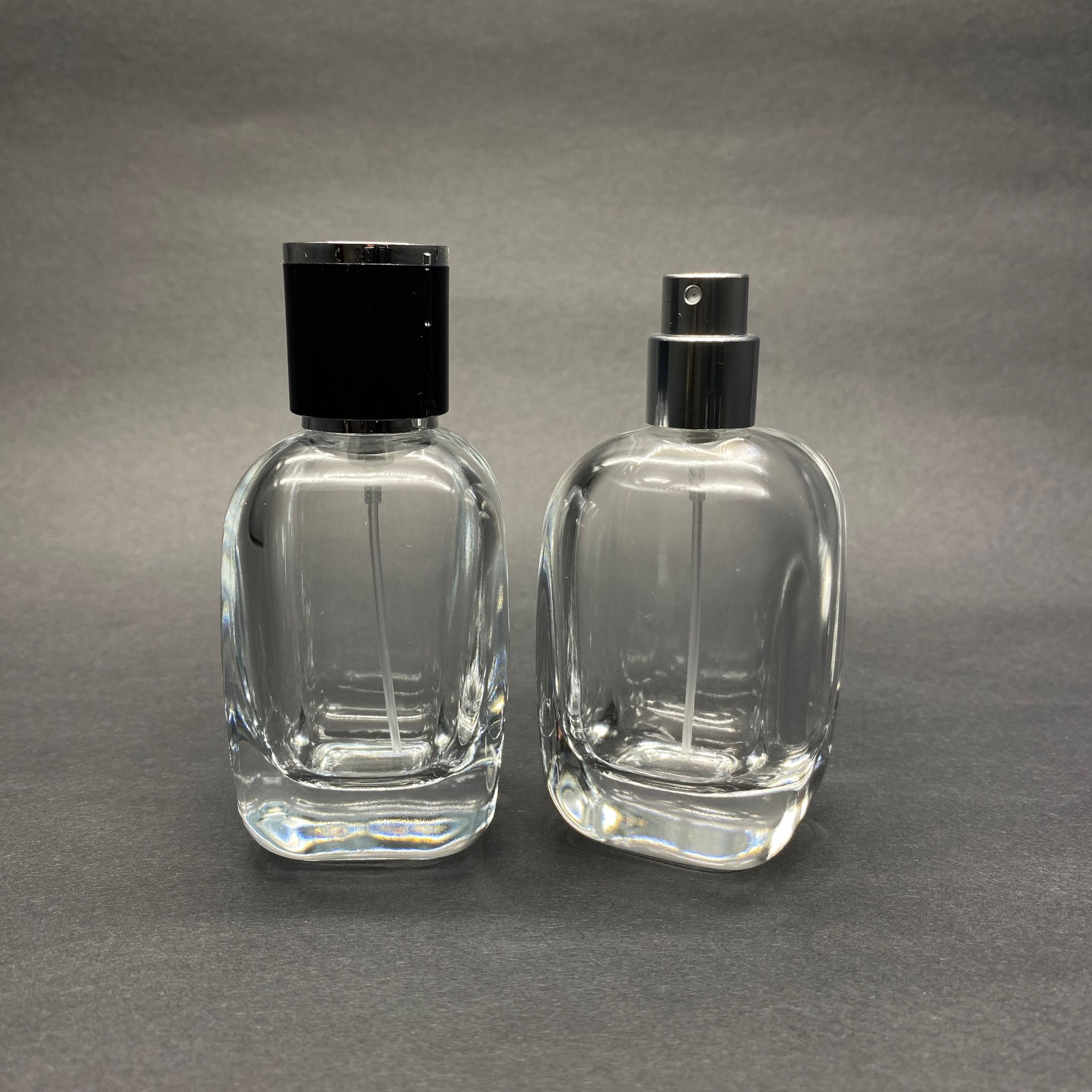 50 Ml Oval Kare Model Core Parfüm Şişesi - Gümüş Metal Spreyli + Gümüş Siyah Kapaklı (Ağız 15 Mm Geçme Kolay Kapama)