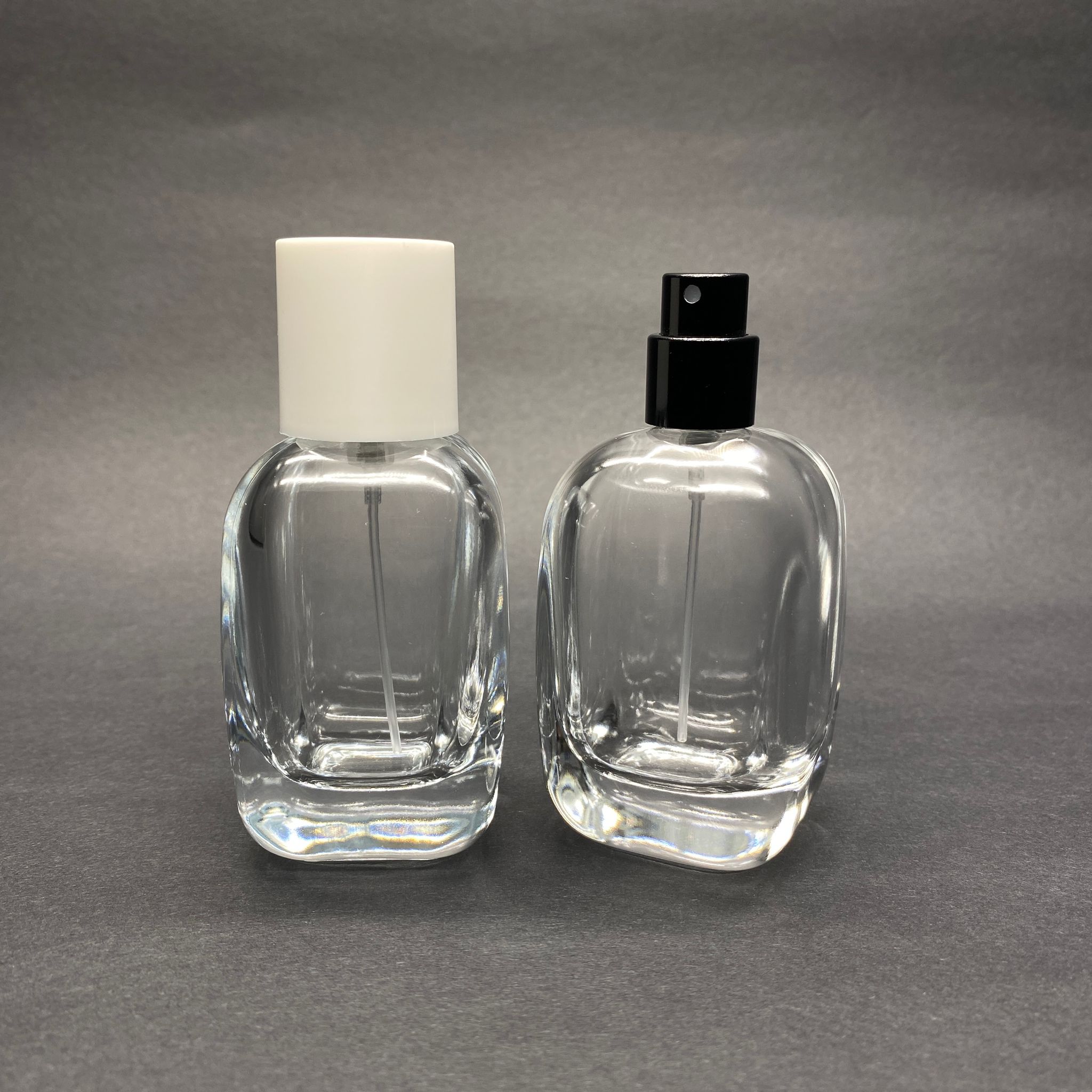50 Ml Oval Kare Model Core Parfüm Şişesi - Siyah Metal Spreyli + Beyaz Kapaklı (Ağız 15 Mm Geçme Kolay Kapama)
