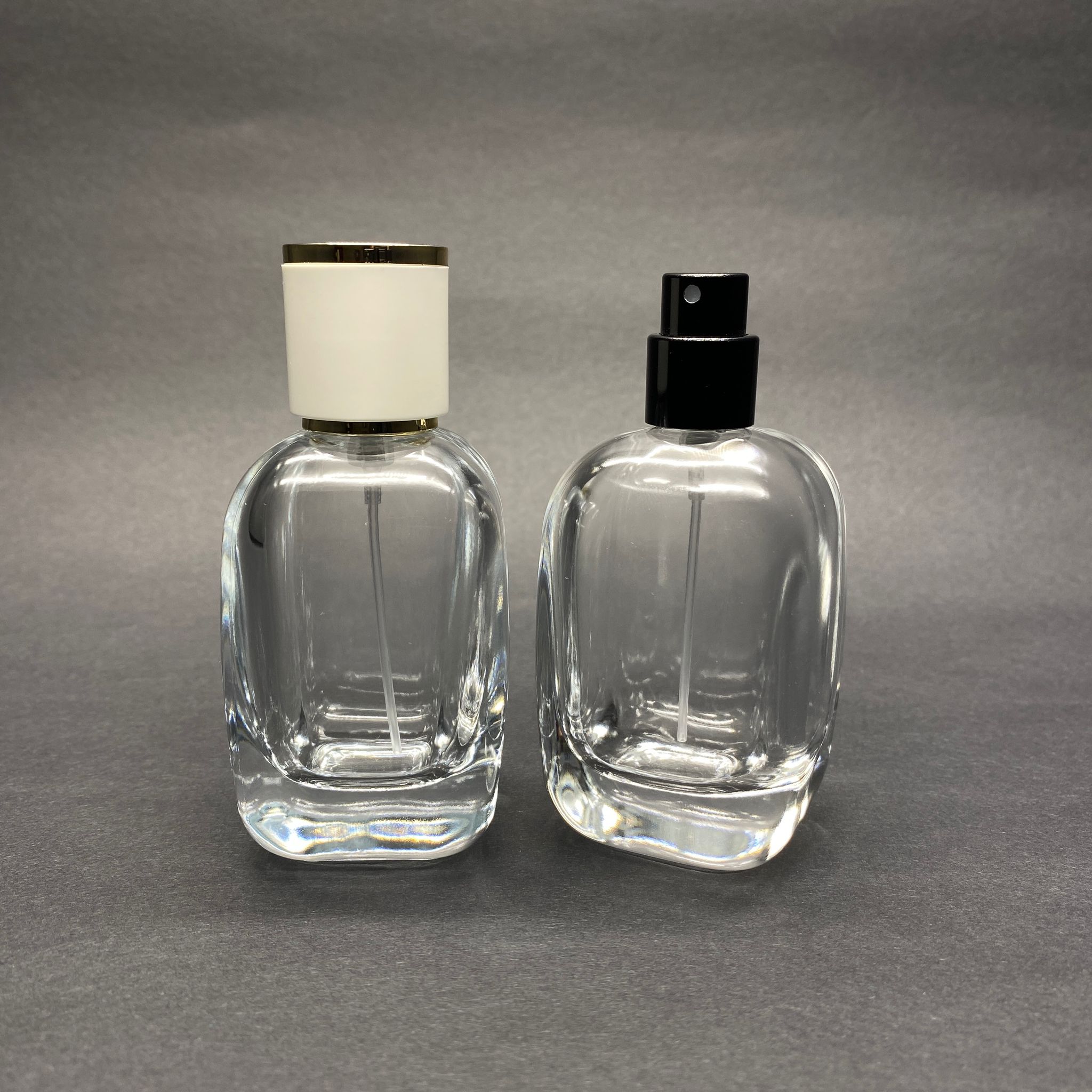 50 Ml Oval Kare Model Core Parfüm Şişesi - Siyah Metal Spreyli + Gold Beyaz Kapaklı (Ağız 15 Mm Geçme Kolay Kapama)