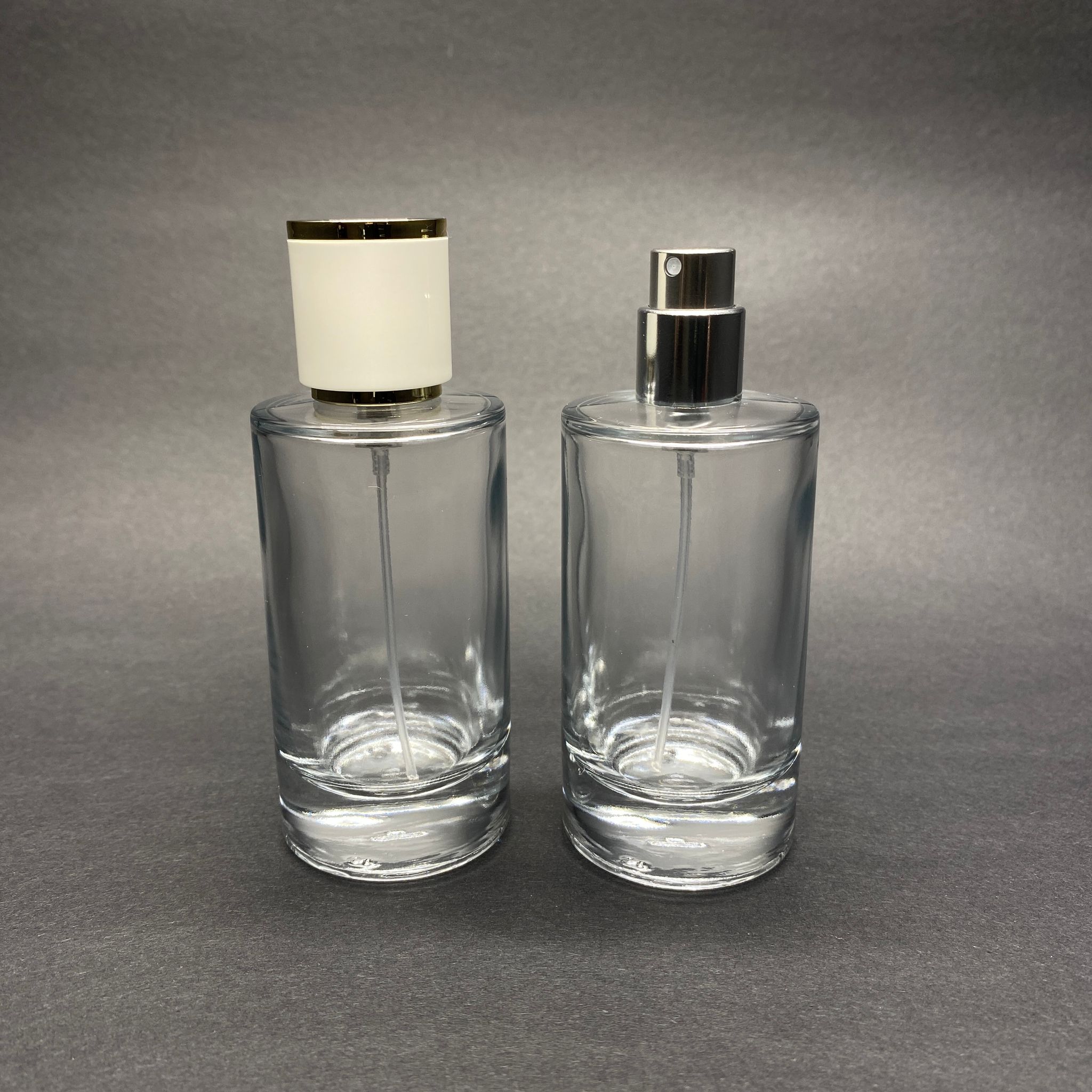 50 Ml Silindir Model Mars Parfüm Şişesi - Gümüş Metal Spreyli + Gold Beyaz Kapaklı (Ağız 15 Mm Geçme Kolay Kapama)