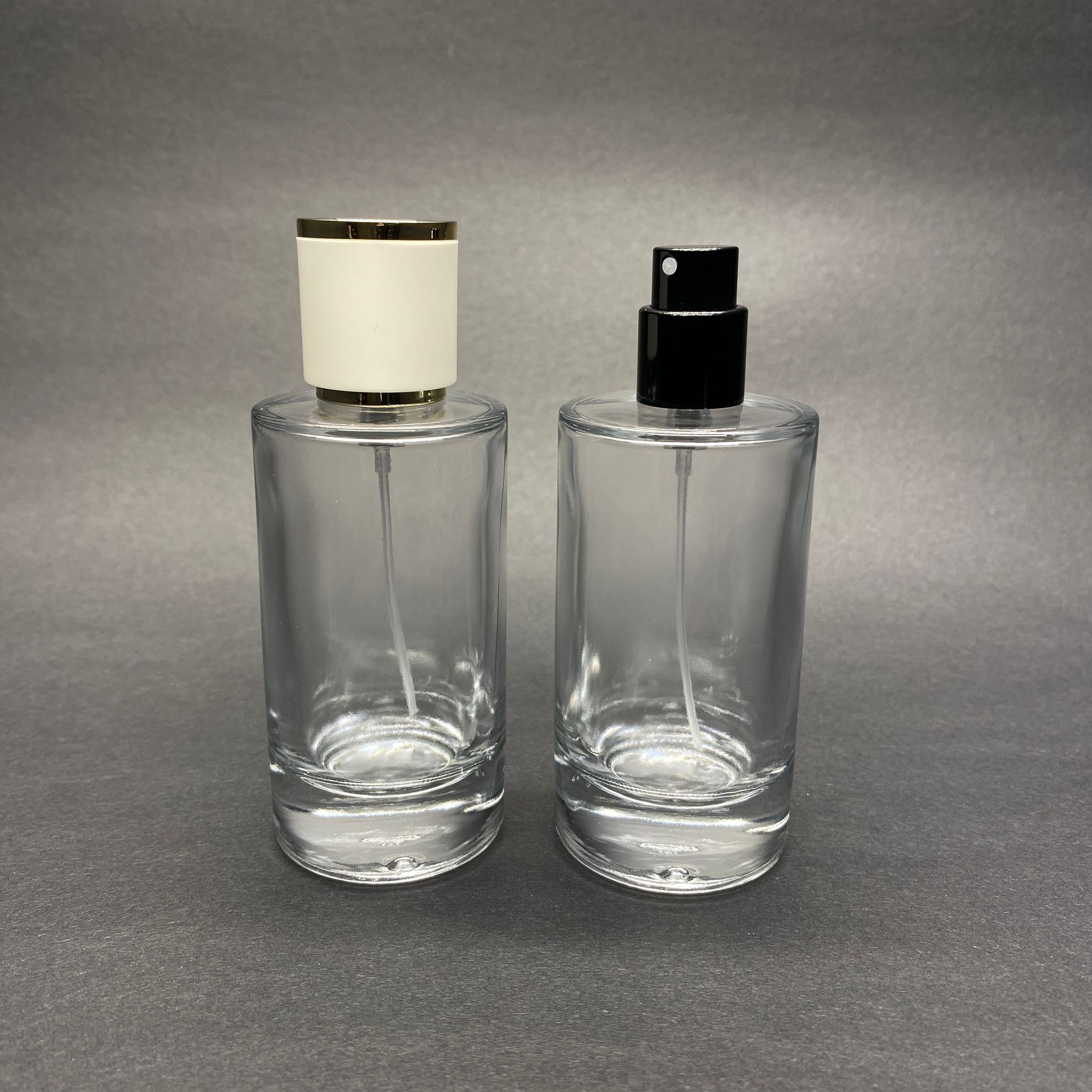 50 Ml Silindir Model Mars Parfüm Şişesi - Siyah Metal Spreyli + Gold Beyaz Kapaklı (Ağız 15 Mm Geçme Kolay Kapama)