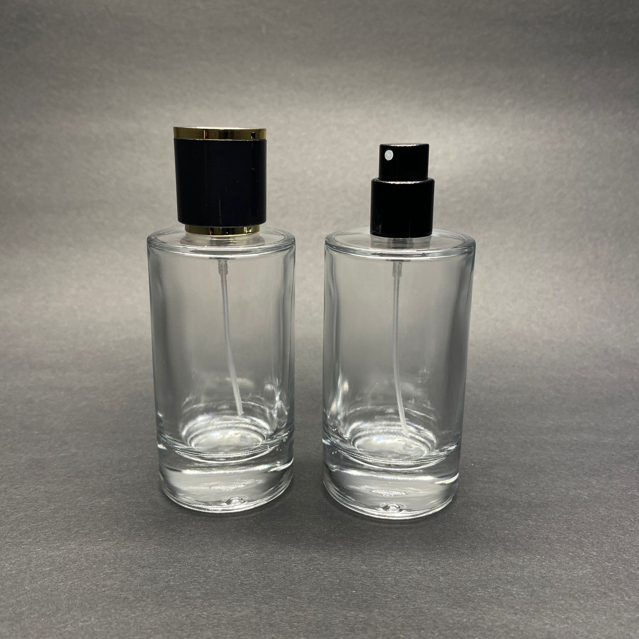 50 Ml Silindir Model Mars Parfüm Şişesi - Siyah Metal Spreyli + Gold Siyah Kapaklı (Ağız 15 Mm Geçme Kolay Kapama)