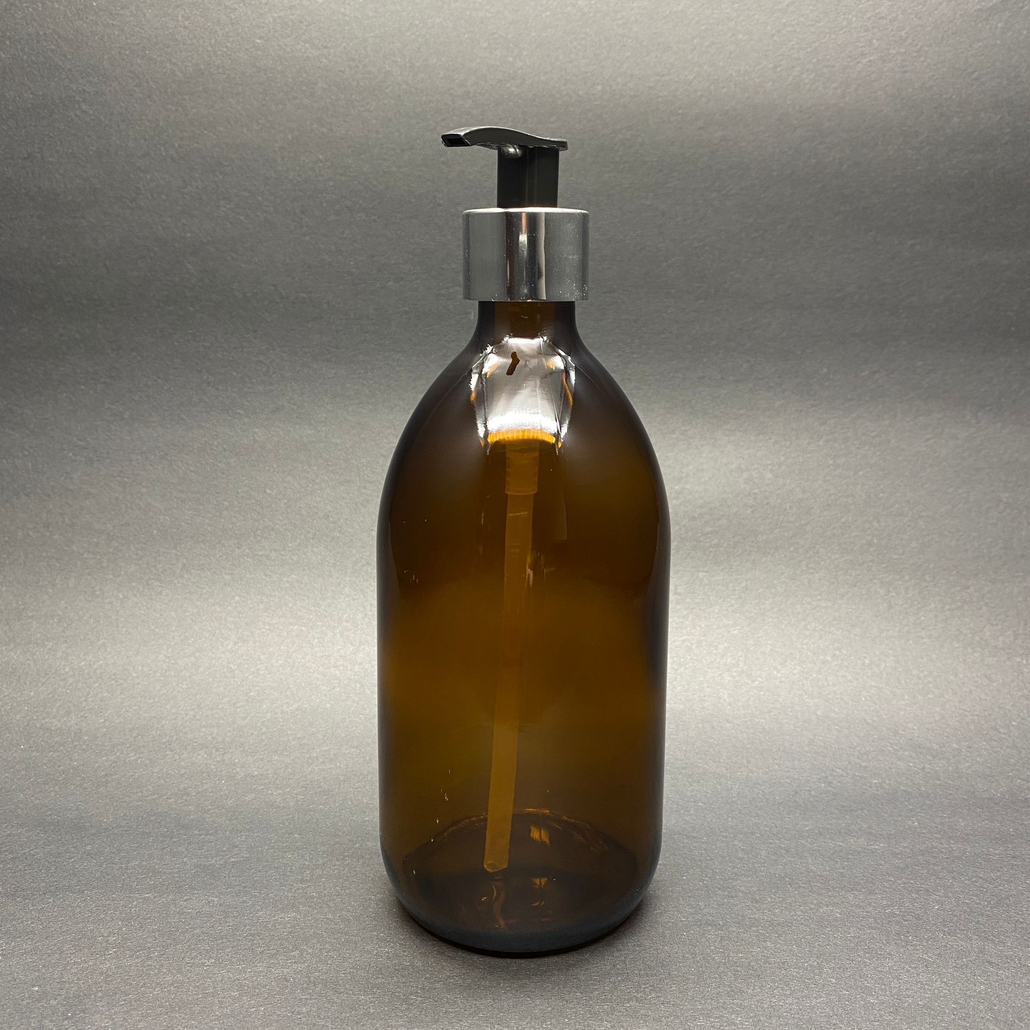 500 Cc Amber Tombul Özel Seri Cam Şişe - Gümüş Metal Kaplamalı Pompalı - 500 Ml Cam Ecza Şişesi - Kahverengi