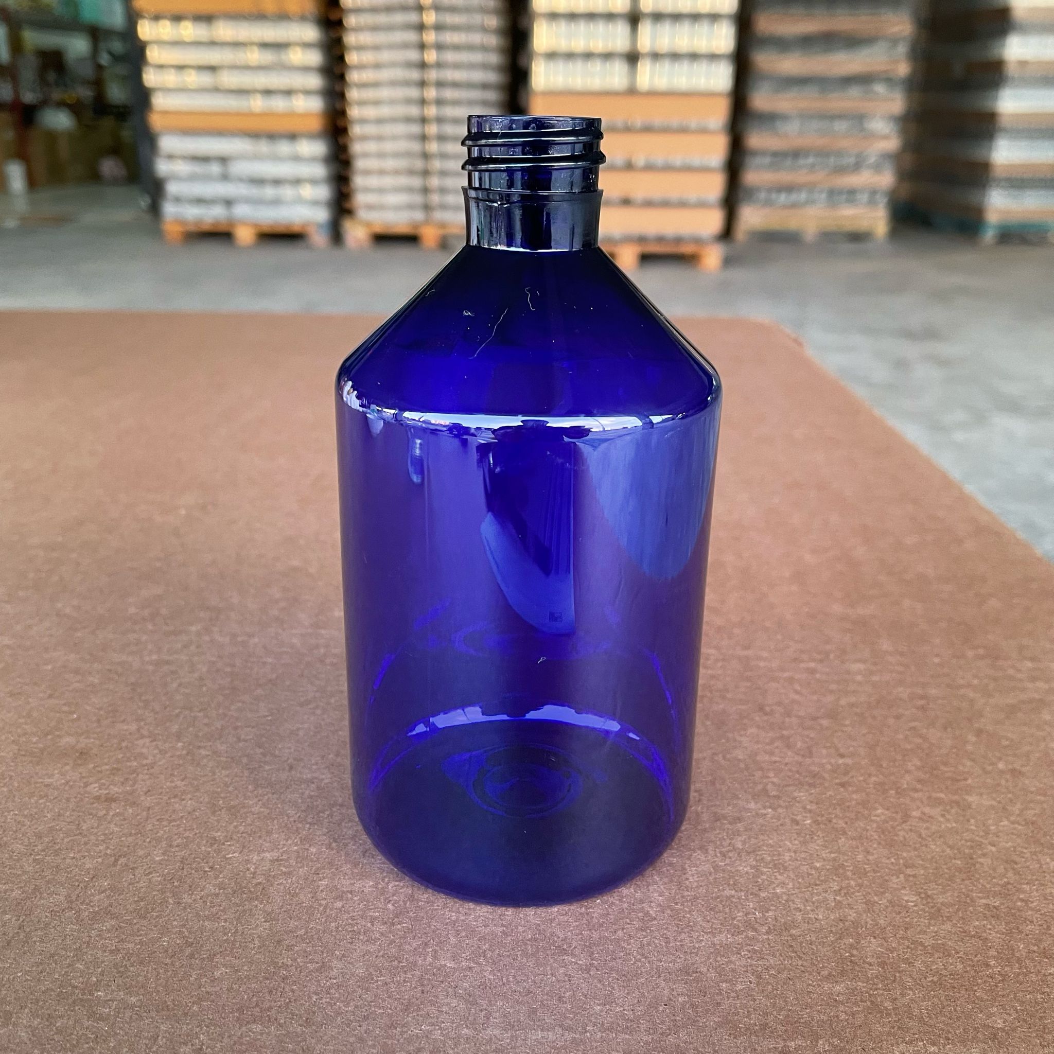 500 Cc Lacivert Sert Plastik Şişe Kapaksız (28 Ağız) - 500 Cc Koyu Mavi Pet Şişe