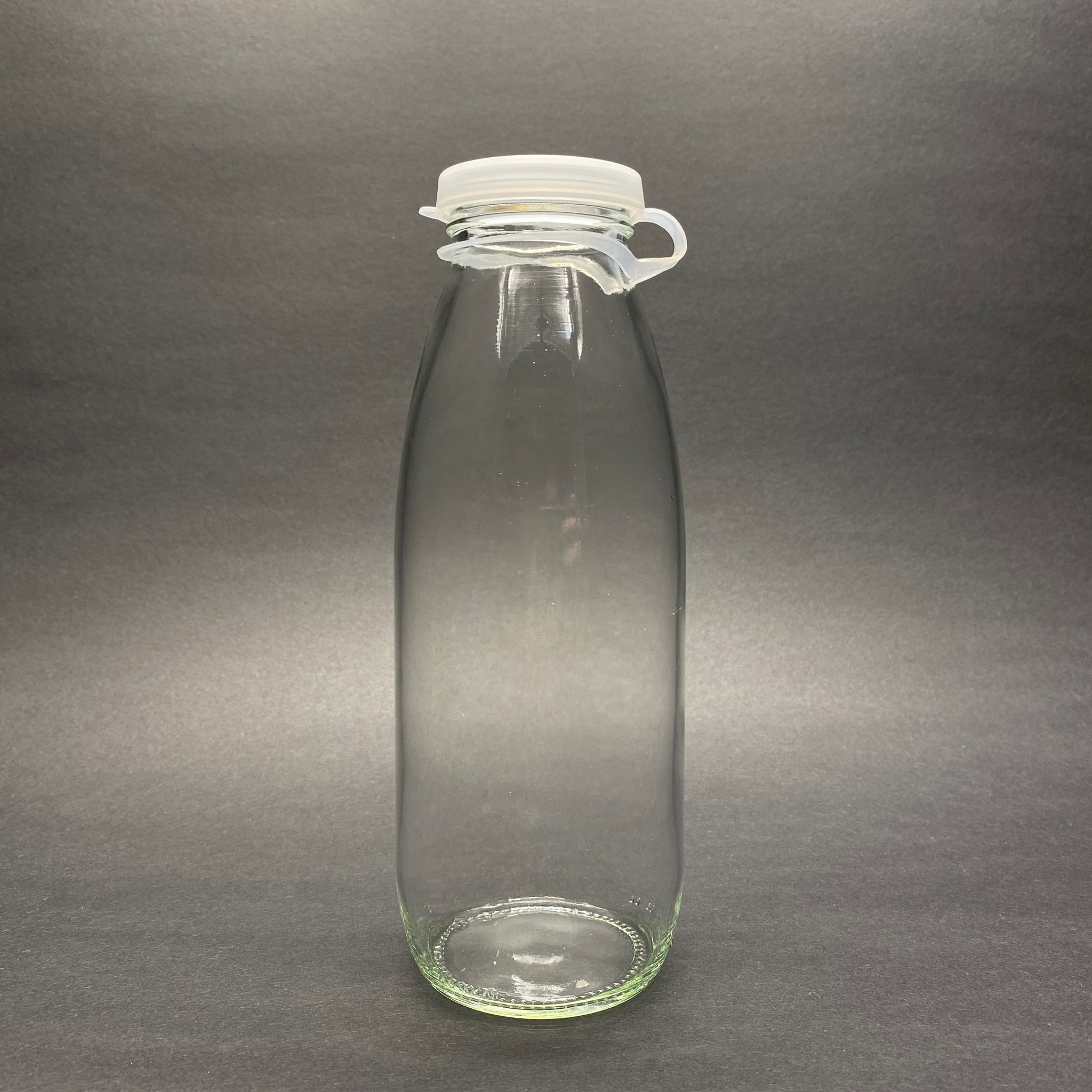 500 Cc Paşabahçe Cam Ayran - Süt Şişesi - Plastik Kapaklı - 500 Ml Kapaklı Cam Şişe Paşabahçe - Şişecam Ürün Kodu: 133850