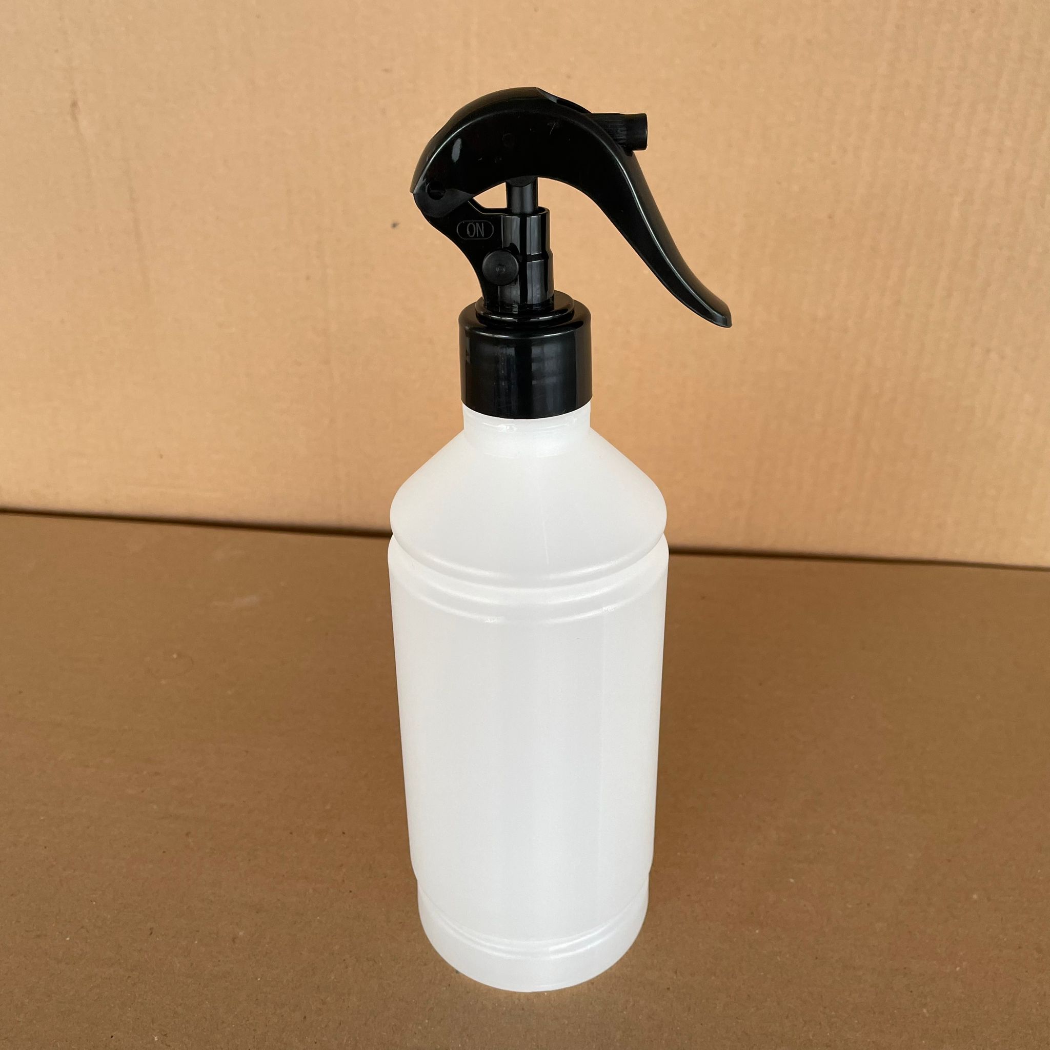 500 Cc Tiner Şişesi - Siyah Triger Tetik Spreyli (Duman Püskürtür) - 500 Ml Kimyasala Dayanıklı Plastik Şişe - 0,5 Lt Polietilen Şişe