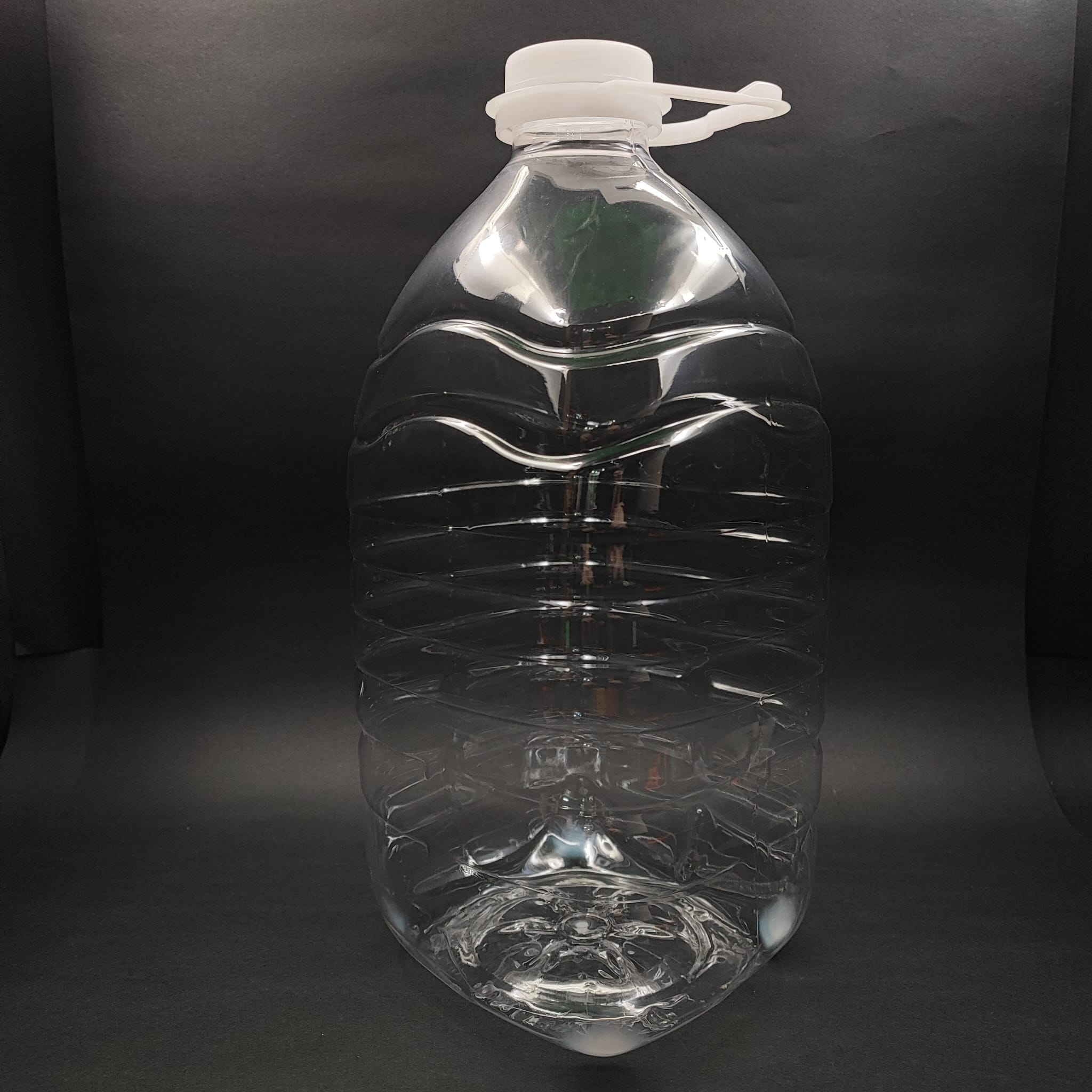 5000 Cc Su Peti Beyaz Kapaklı - Kulplu 5 Lt Su Peti - Kilit Kapaklı - 5 Litre Ucuz Uygun Fiyata Boş Pet Şişeler