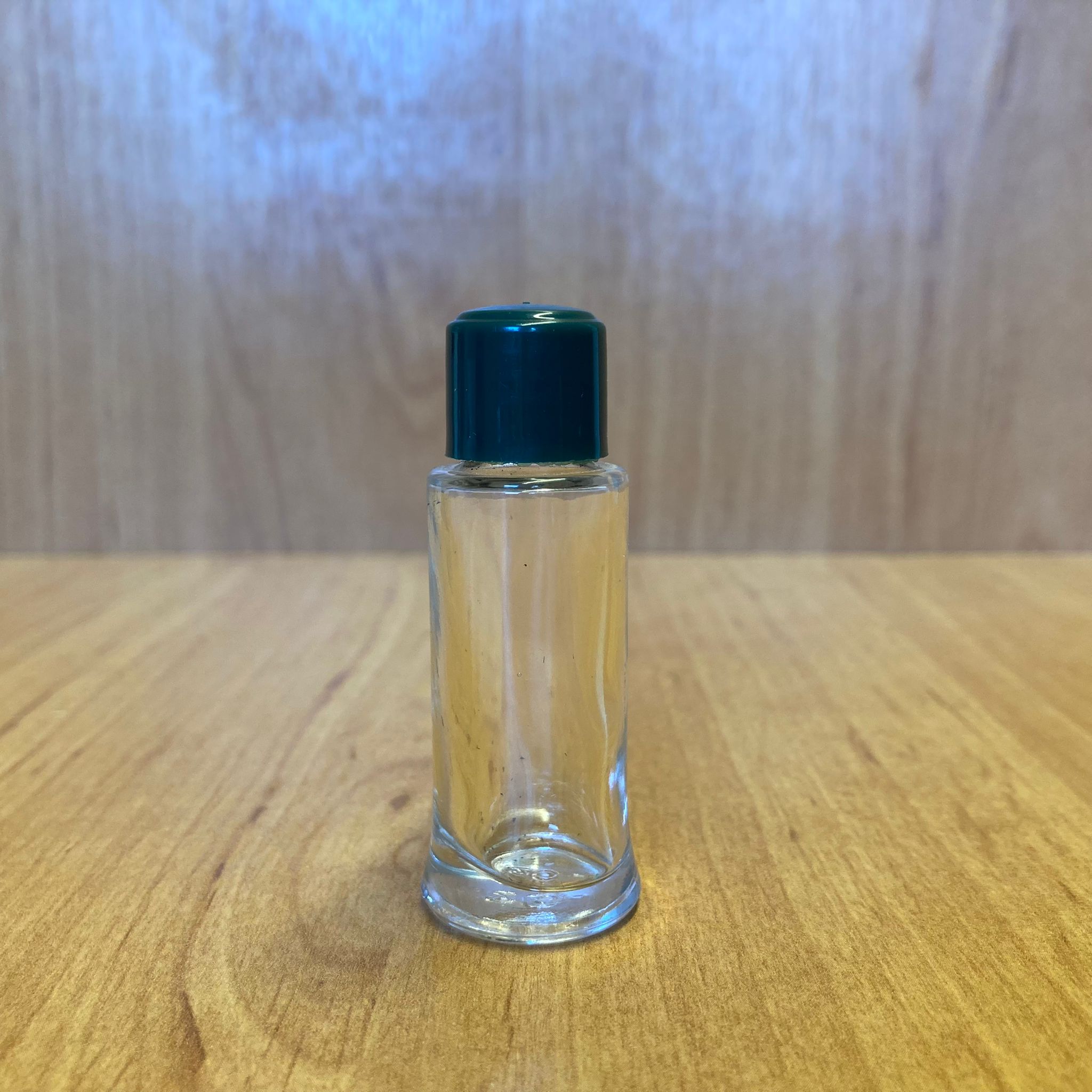 6 Cc Cam Numune Şişesi - Yeşil Plastik Kapaklı - 6 Ml Cam Şişe - Sızdırmaz  - Vidalı Kapaklı