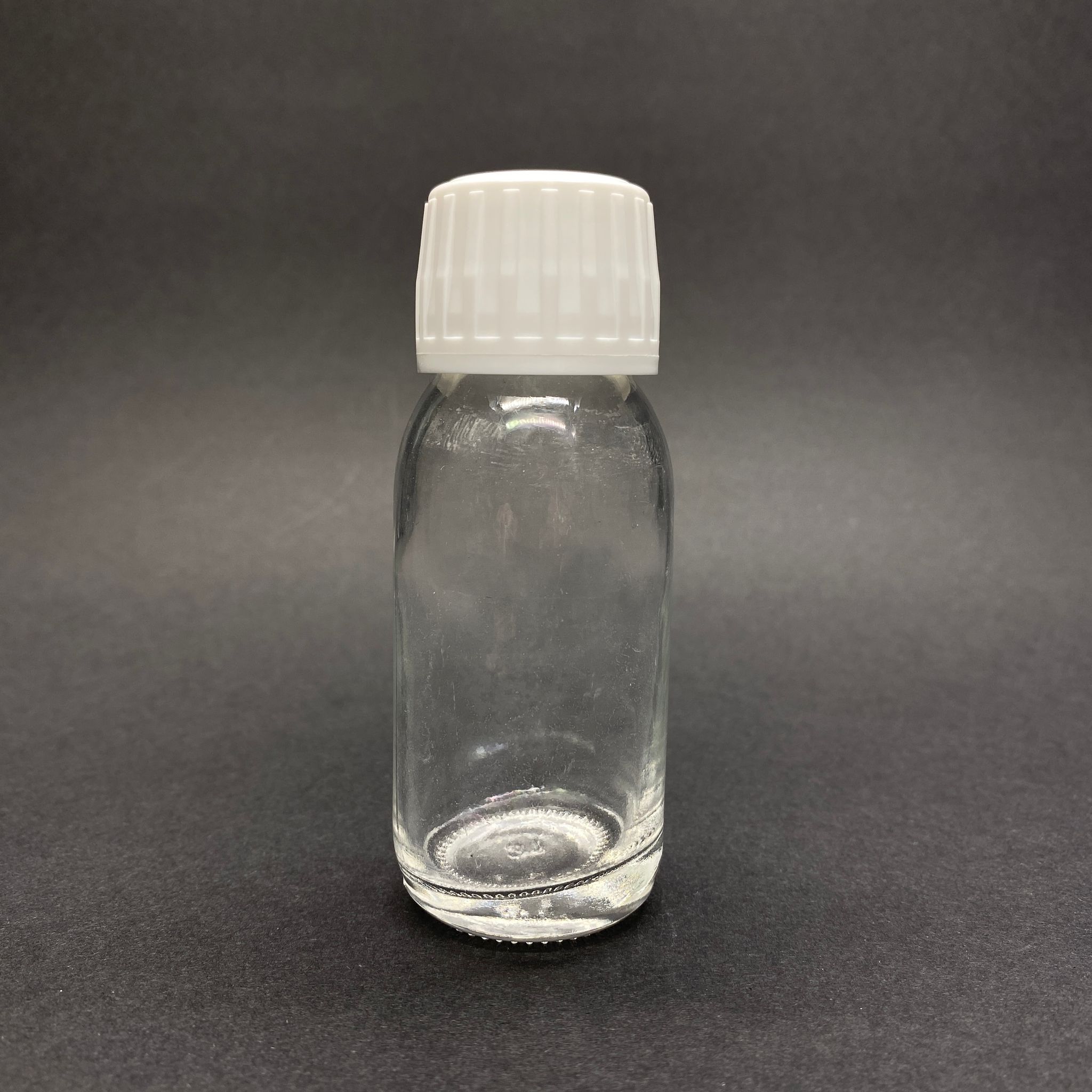 60 Cc Geniş Ağızlı Şeffaf Cam Şişe - Beyaz Kilitli Kapaklı (28 Ağız) - 60 Ml Şeffaf Ecza Şişesi - Mikroplardan Korunması İçin İlaçlanmıştır, Suya Tutunca Şeffaf Rengi Alır
