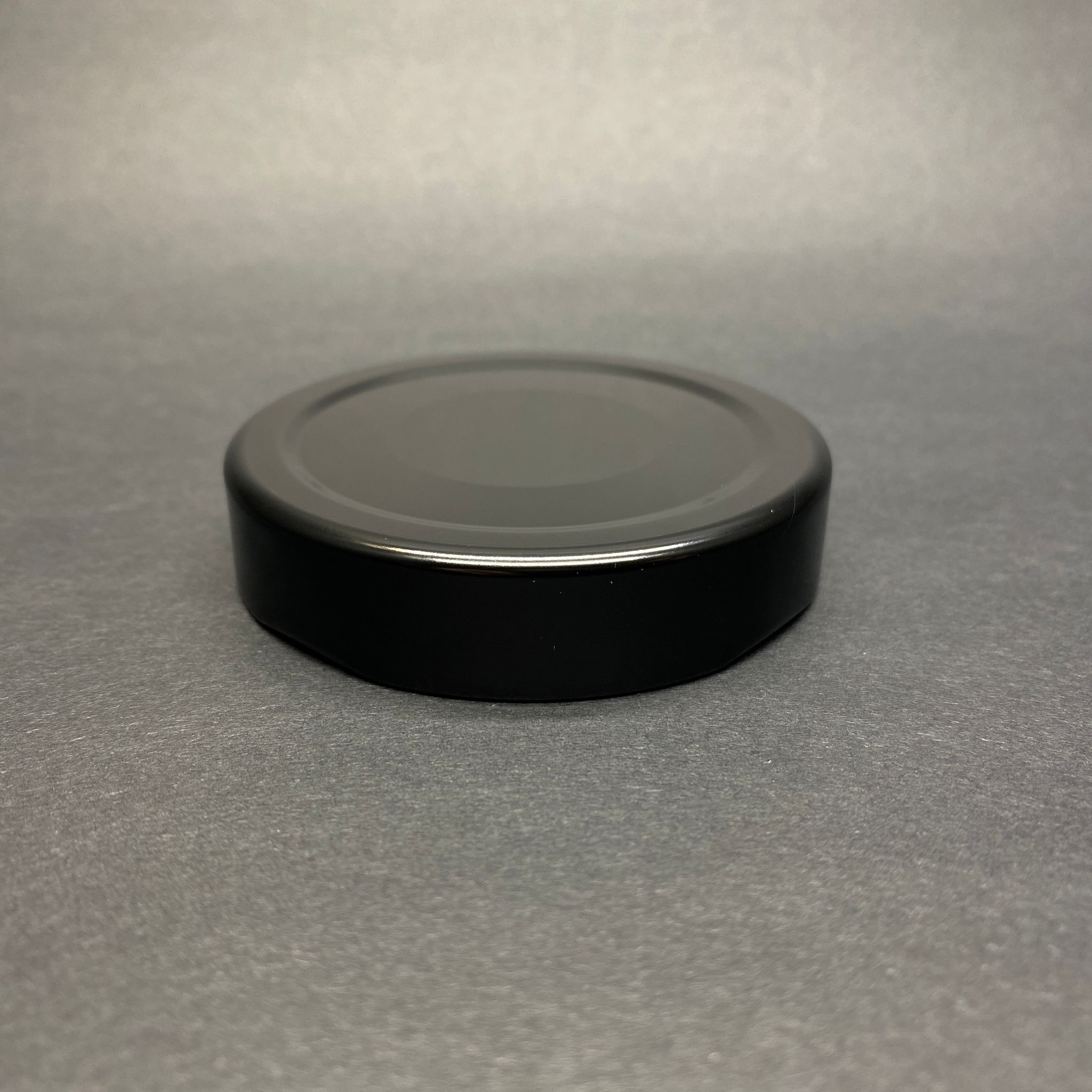 63 Mm Twist-Off Derin Siyah Metal Kapak