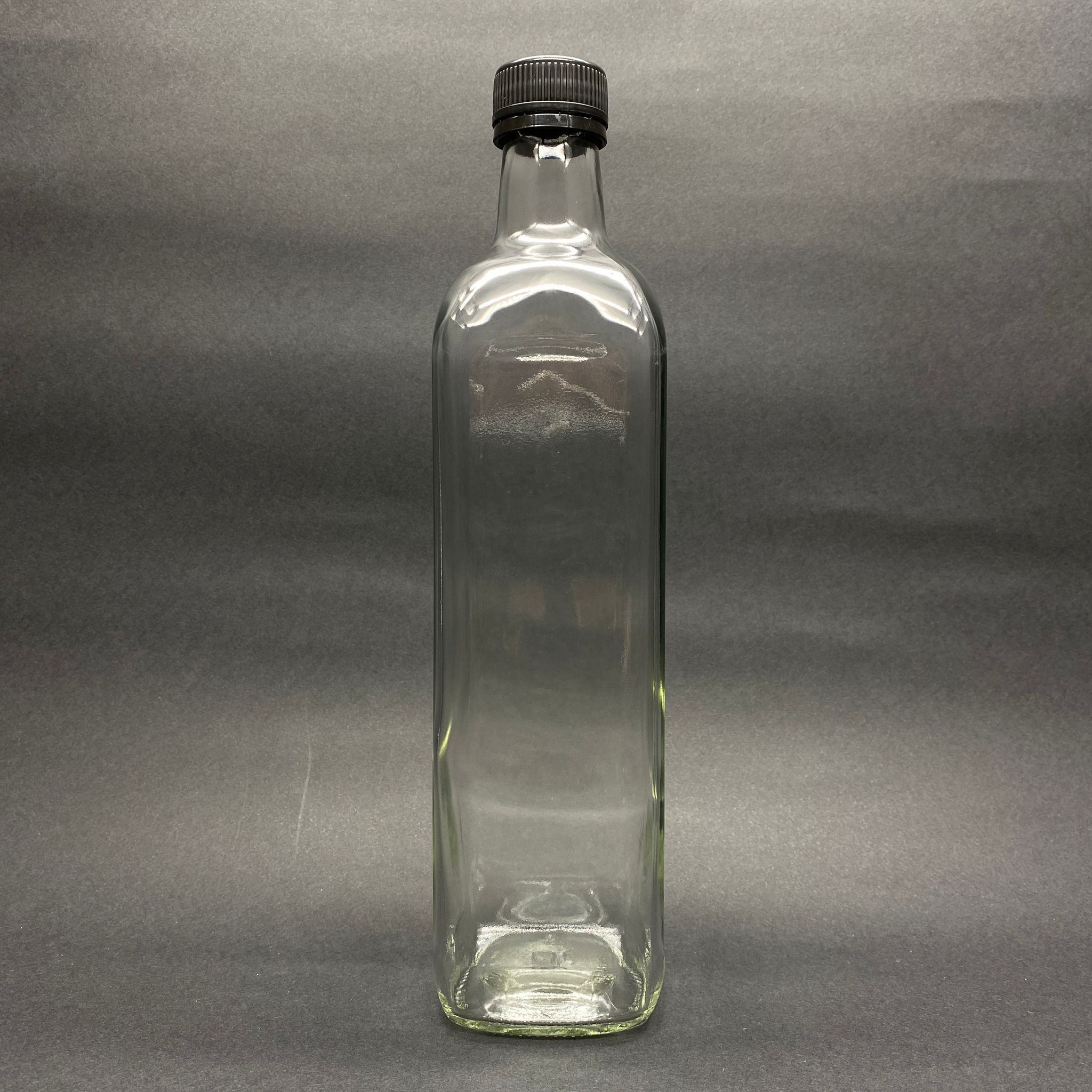 750 Cc Maraska Şeffaf Şişe - Siyah Kilitli Vidalı Kapaklı  - 750 Ml Köşeli Şeffaf Maraska Cam Şişe - Yağ Sirke Şişesi (Kapak Markası Bericap)