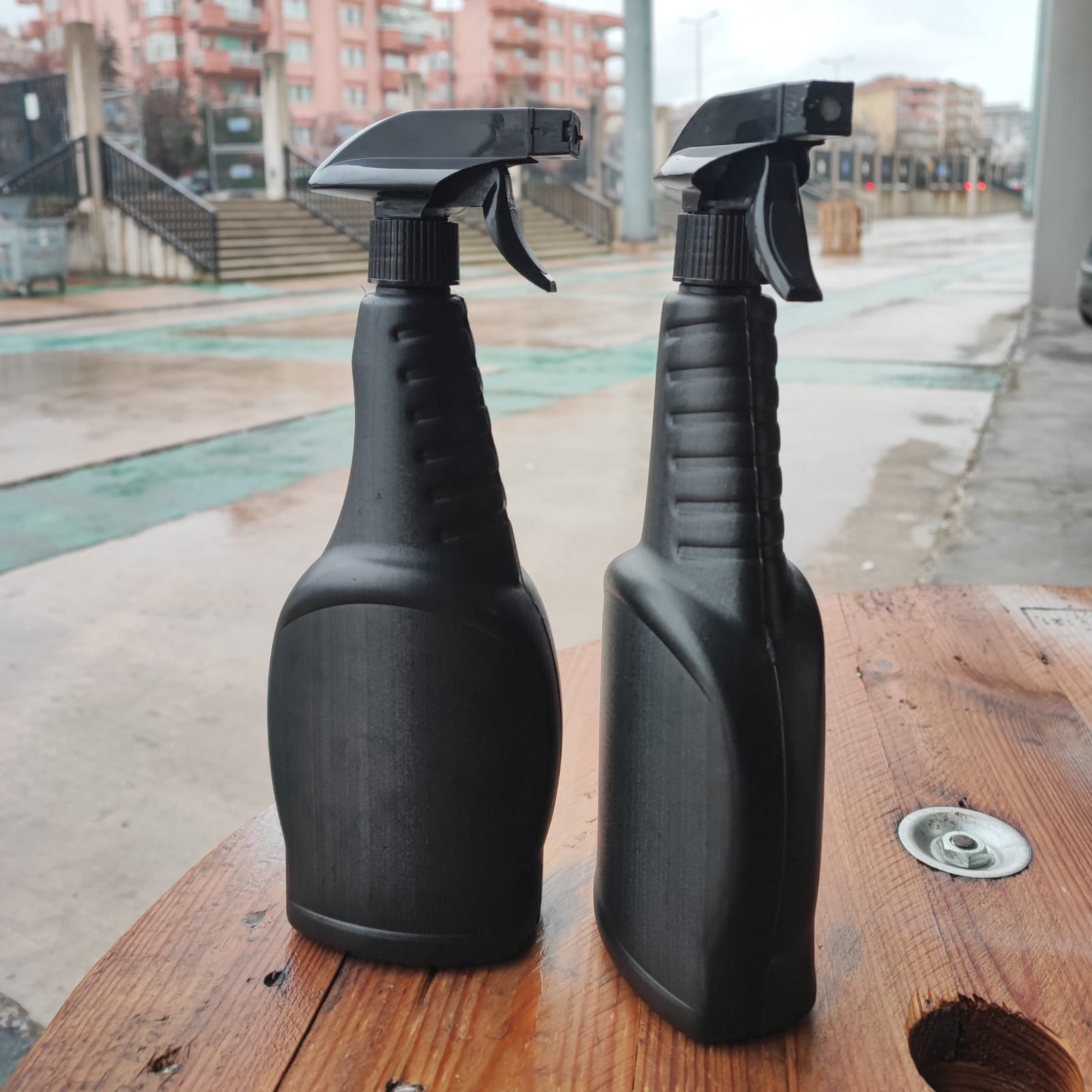 750 Cc Yassı Siyah Polietilen Şişe - Siyah Triger Tetik Spreyli (Köpük Yapıcı) - 750 Ml Boş Cam Sil Şişesi - Yassı Camsil Şişesi (Kimyasala Dayanıklı)