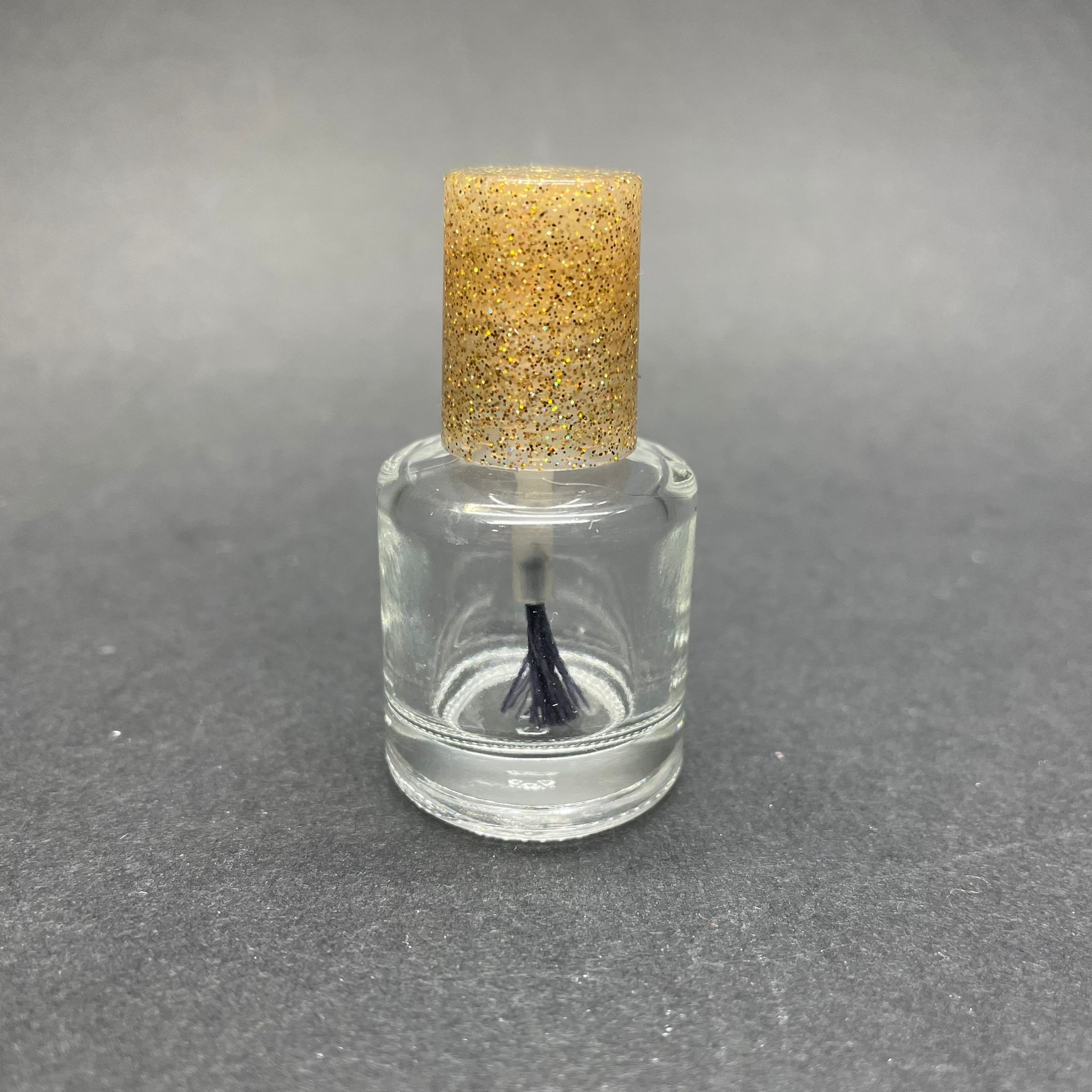 8 Cc Fırçalı Silindir Cam Şişe - Şeffaf - 8 Ml Gold Kapaklı Fırçalı Cam Şişe - Cam Oje Şişesi Fırçalı Beyaz Kapaklı Takım - Boş Oje Şişesi, Fırçalı Şişe, Otomotiv Ve Mobilya İçin Rötüş Boya Şişesi Vb. Çok Amaçlı Fırçalı Şişe