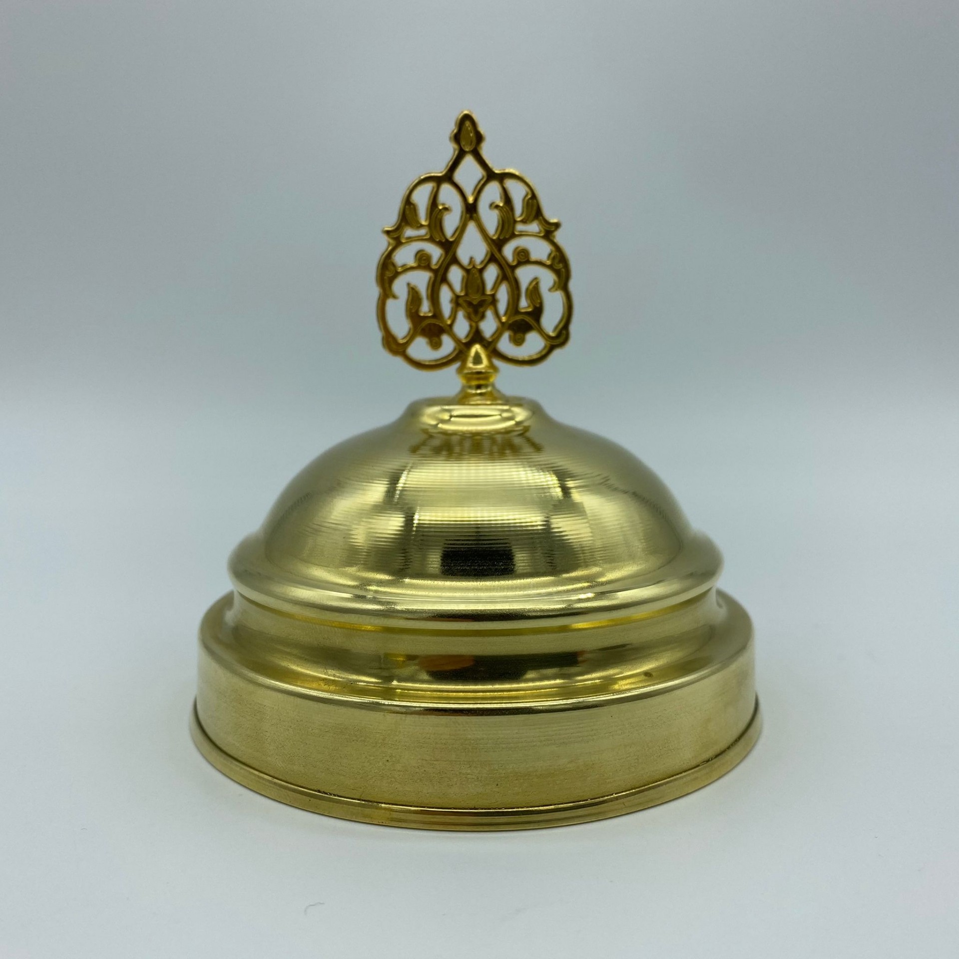 82 Mm Tuğralı Pirinç Kapak (Teşhir İçin)