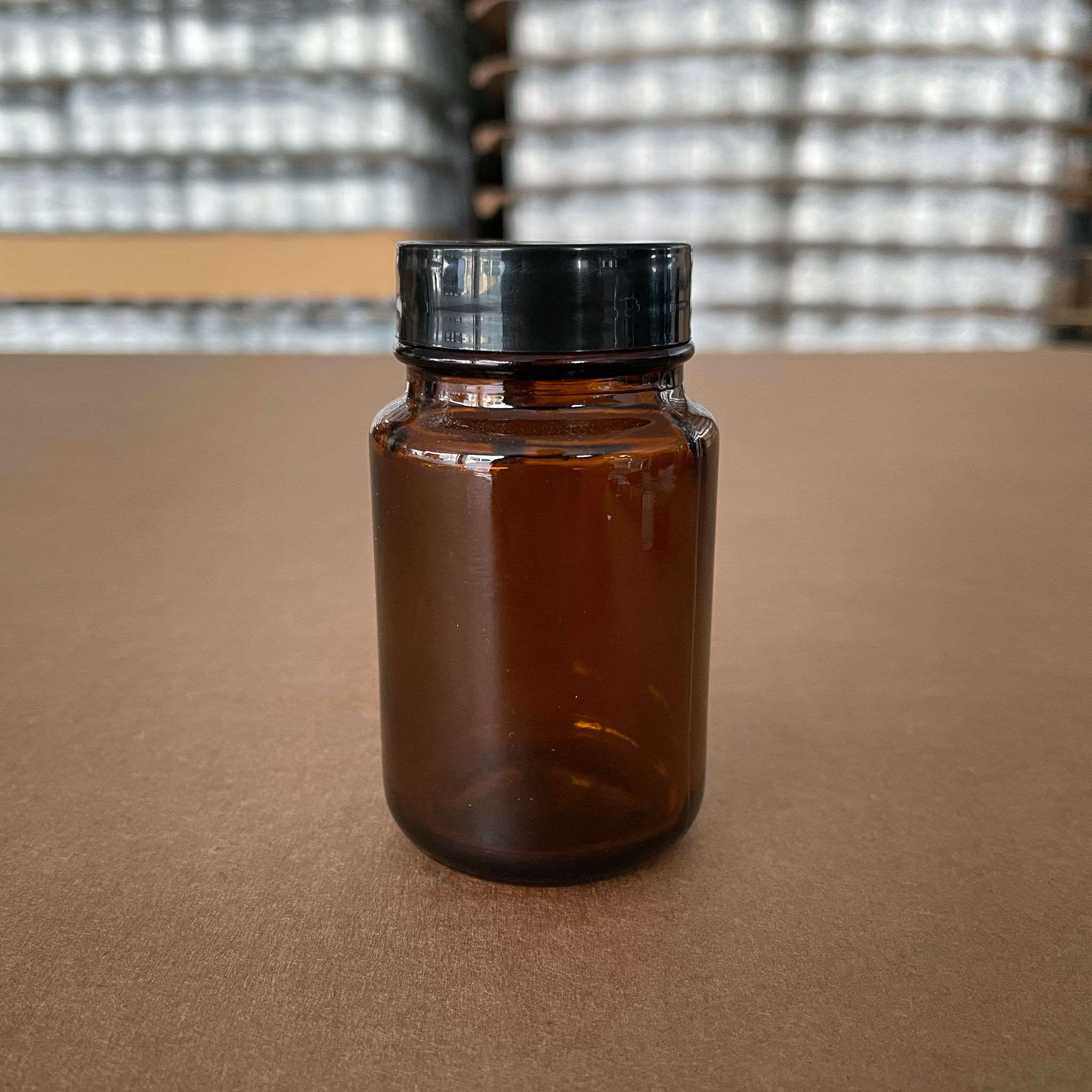 95 Cc Amber Cam Tablet Şişesi - Siyah Kapaklı - 95 Ml Kapsül Kutusu - İlaç Şişesi - Medikal Hap Şişesi - Farmasötik Kavanoz - Şişecam Kodu 763910