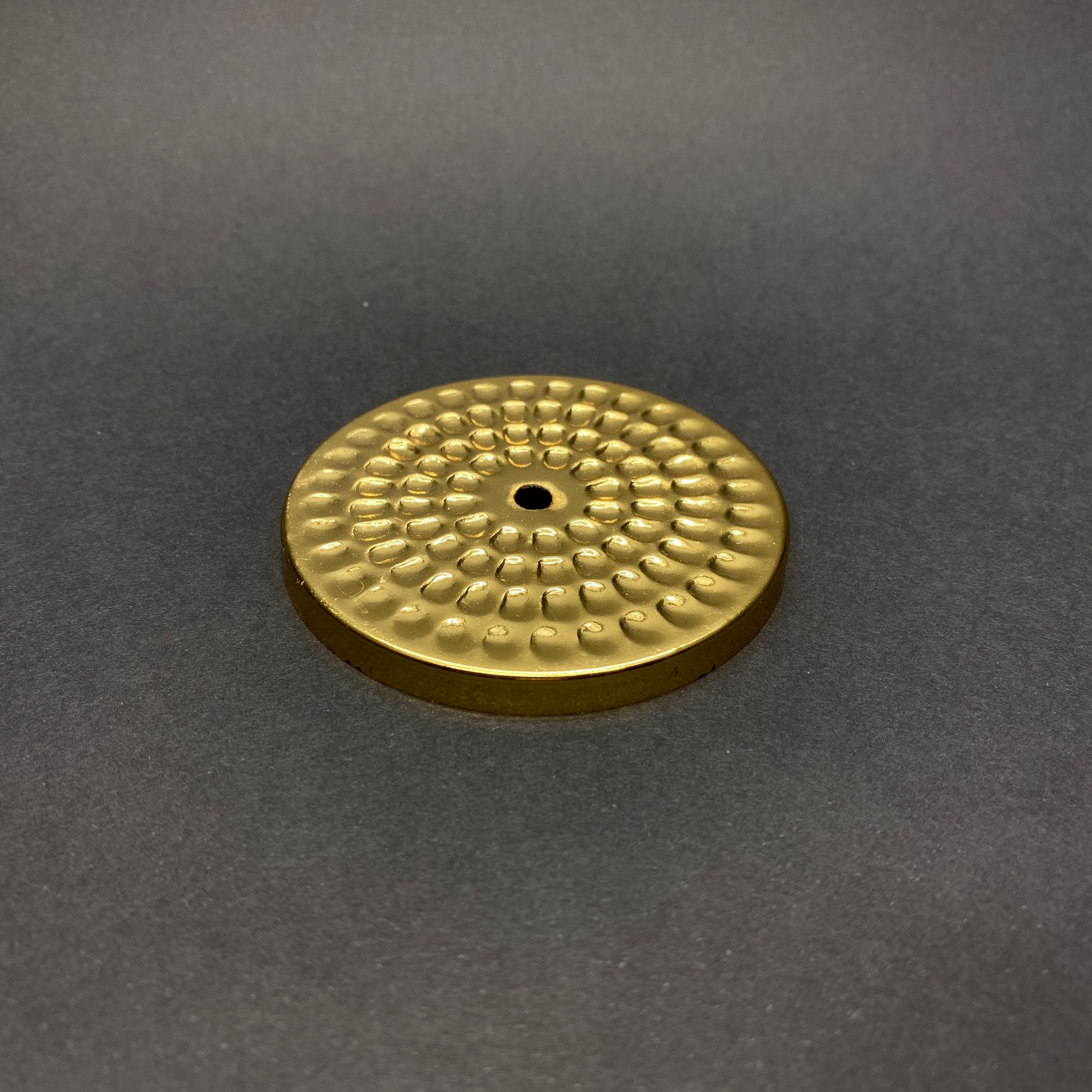 Mum Kapak Dar - Gold - Mum İçin Delikli Oval Dövme Metal Kapak - 73 Mm (Mum Bardak Kapağı)