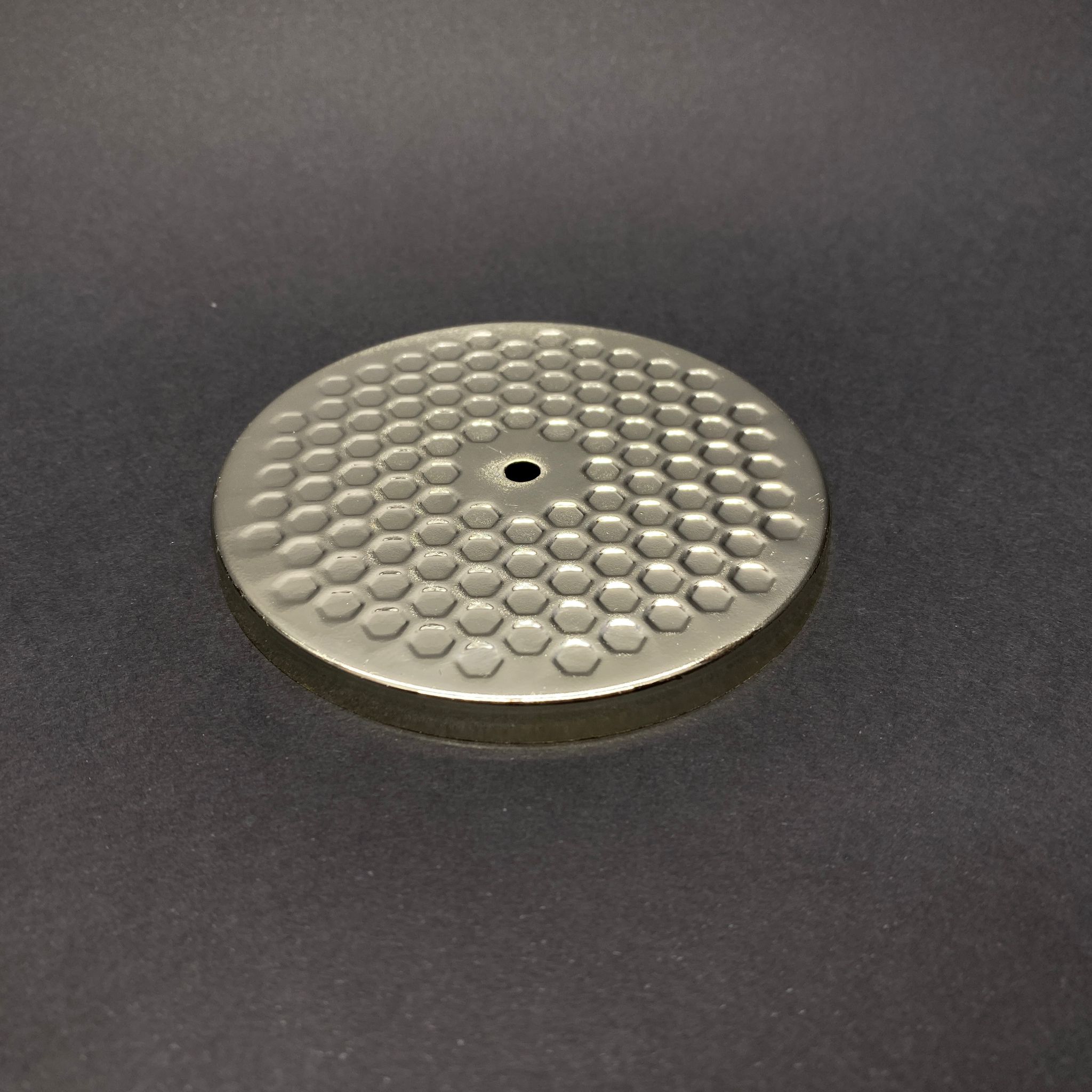 Mum Kapak Geniş - Gümüş - Mum İçin Delikli Dövme Metal Kapak - 86 Mm (Mum Bardaklarının Kapağı)