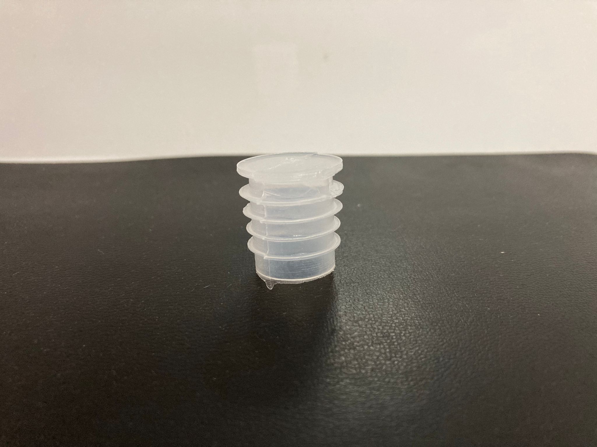 Tıpa Plastik 15 Mm Yivli - Kör (24 Ağız Petlere Uyumlu) - Plastik Şişe Tıpası