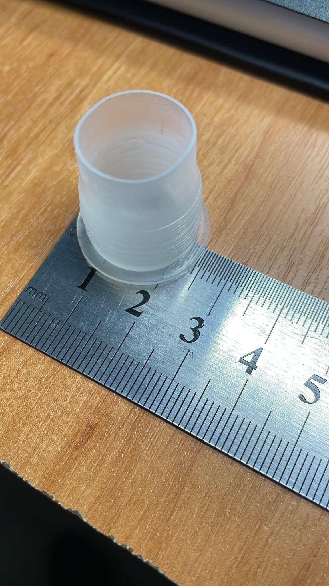 Tıpa Plastik 20 Mm Yivli Kısa- Kör (Standart Cam Soda Ve Gazoz Şişesine Uyan Plastik Tıpa)